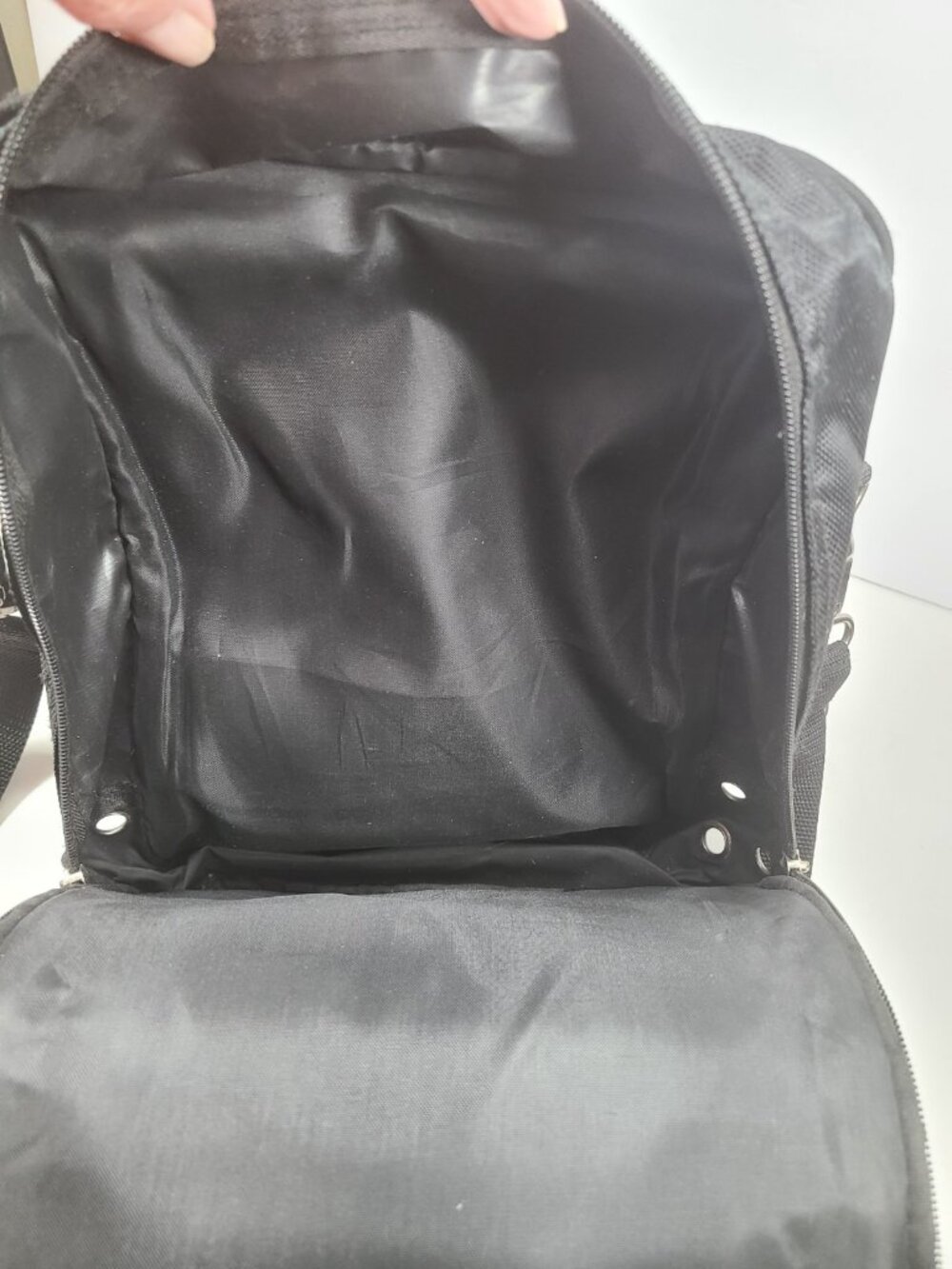 Brunswick Crown Single Tote Bowling Ball Bag Black - Picture 6 of 7
